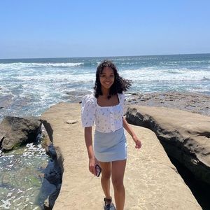 Meet your Posher, Allison